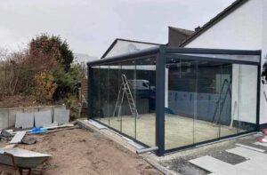 Compacte glasuitbouw